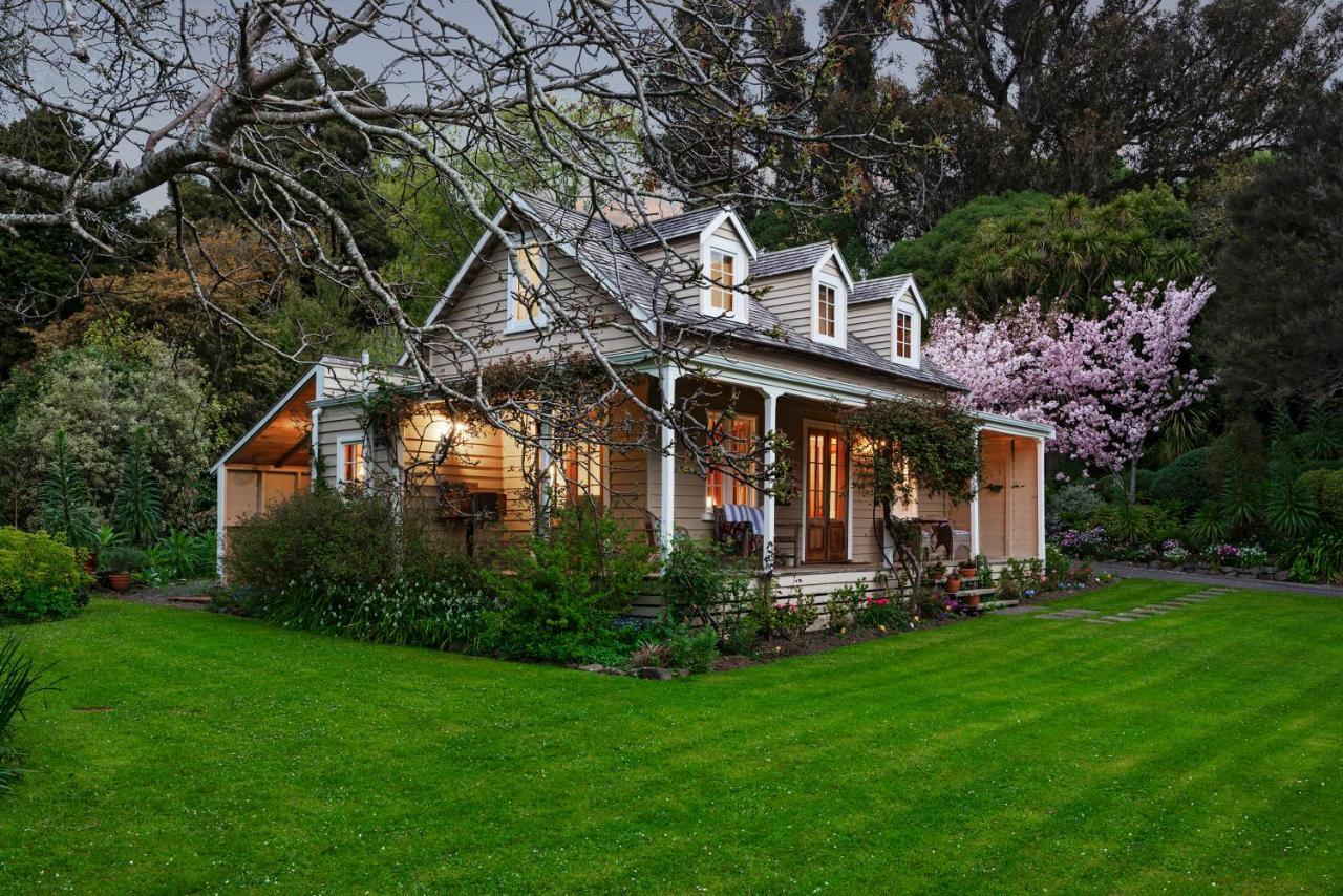 Mill Cottage - boutique accommodation&garden Akaroa Esterno foto